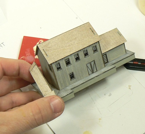 Adding the covered stair to the Curtis Bros. Plumbing Supply Co Z-scale model railroad kit