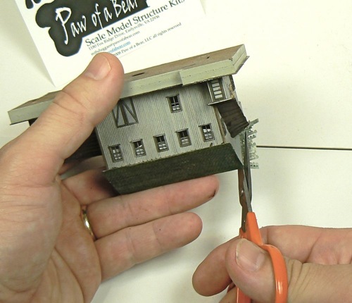 Adding the shingles and tarpapr to the Curtis Bros. Plumbing Supply Co Z-scale model railroad kit